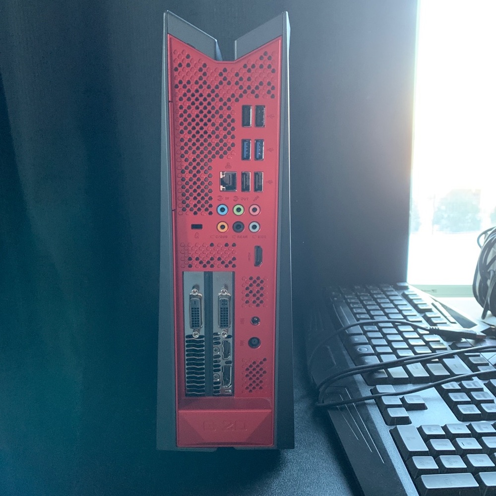ASUS ROG G20 - Picture 4 of 4